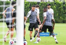 رسميا : ميسي يتفوق على ألفيس و يصبح اكثر لاعب تتويجا بالألقاب