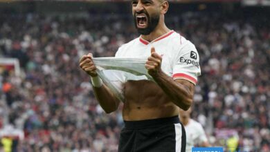 سلوت يعلق على فرص محمد صلاح في الفوز بالكرة الذهبية