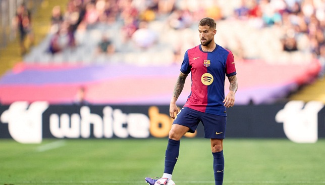 الكشف عن سبب رحيل إينيغو مارتينيز عن برشلونة دون مقابل