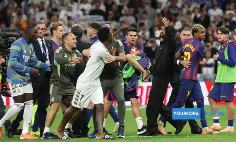 دي يونغ يساند لامين يامال ويُوضح خلفية تصريحاته المثيرة قبل الكلاسيكو دي يونغ يساند لامين يامال ويُوضح خلفية تصريحاته المثيرة قبل الكلاسيكو