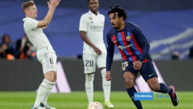 مدرب باريس سان جيرمان يصر على التعاقد مع مدافع برشلونة